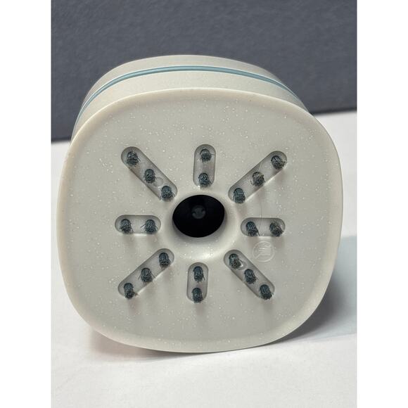 Pampered Chef Mini Counter Vacuum #101547 - Picture 5 of 6